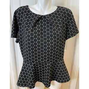 Elle Black With White Honeycomb  Peplum Stretch Top Size X-Large Short Sleeve